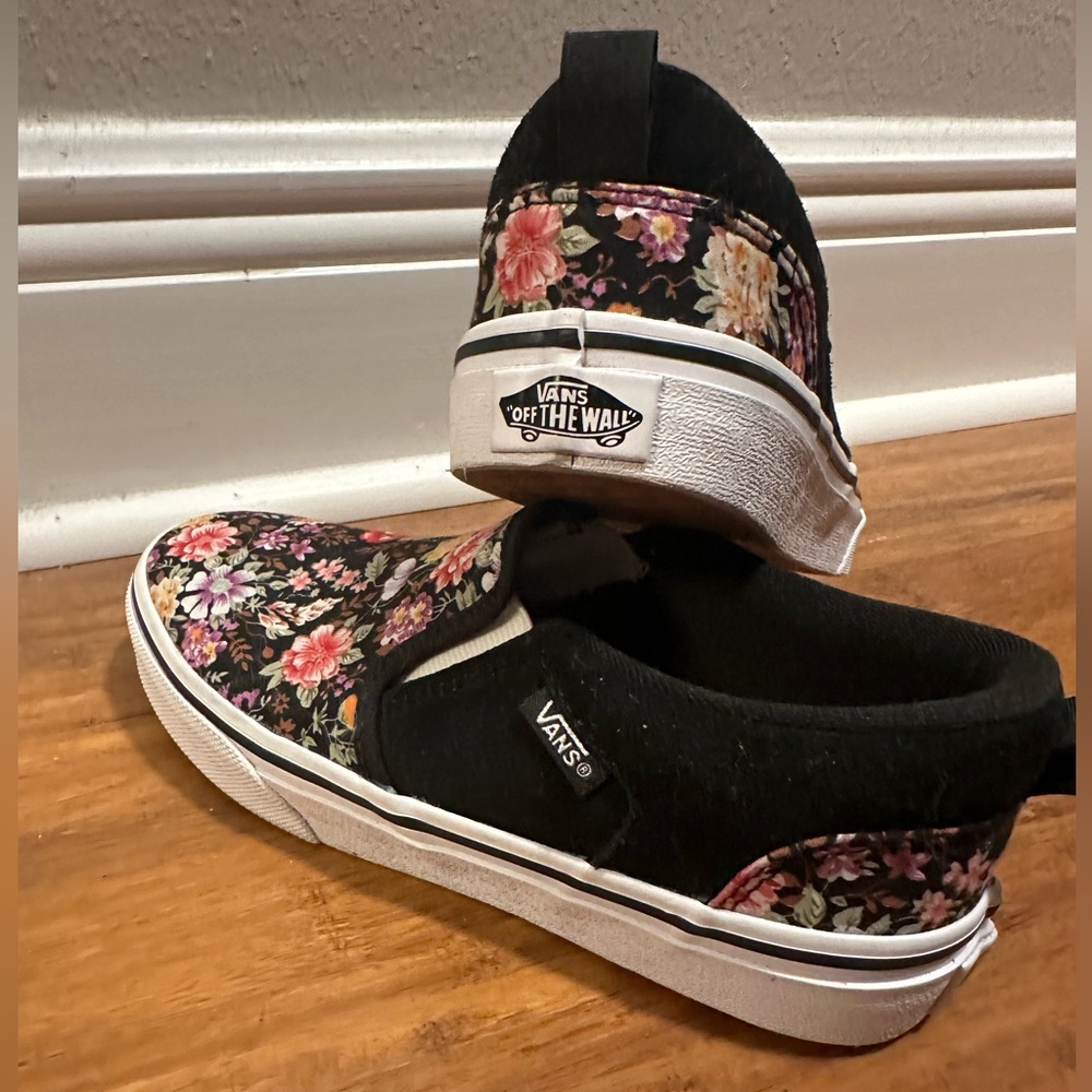 Kids Vans NWOT Size 2